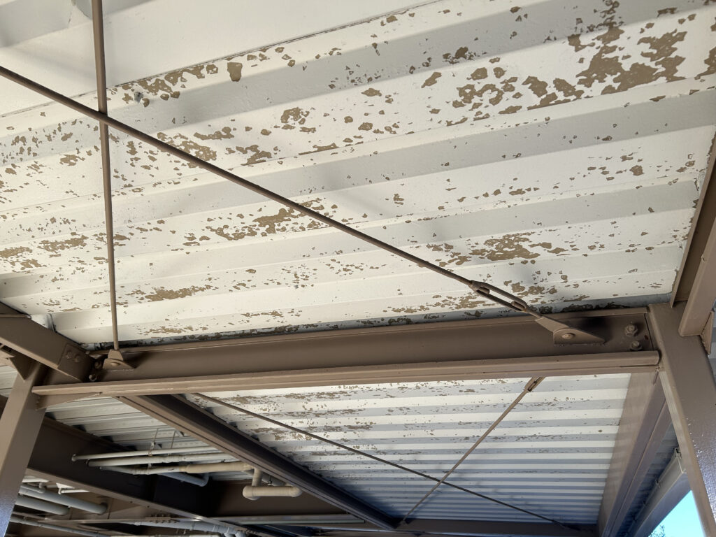 駐車場屋根 塗装前